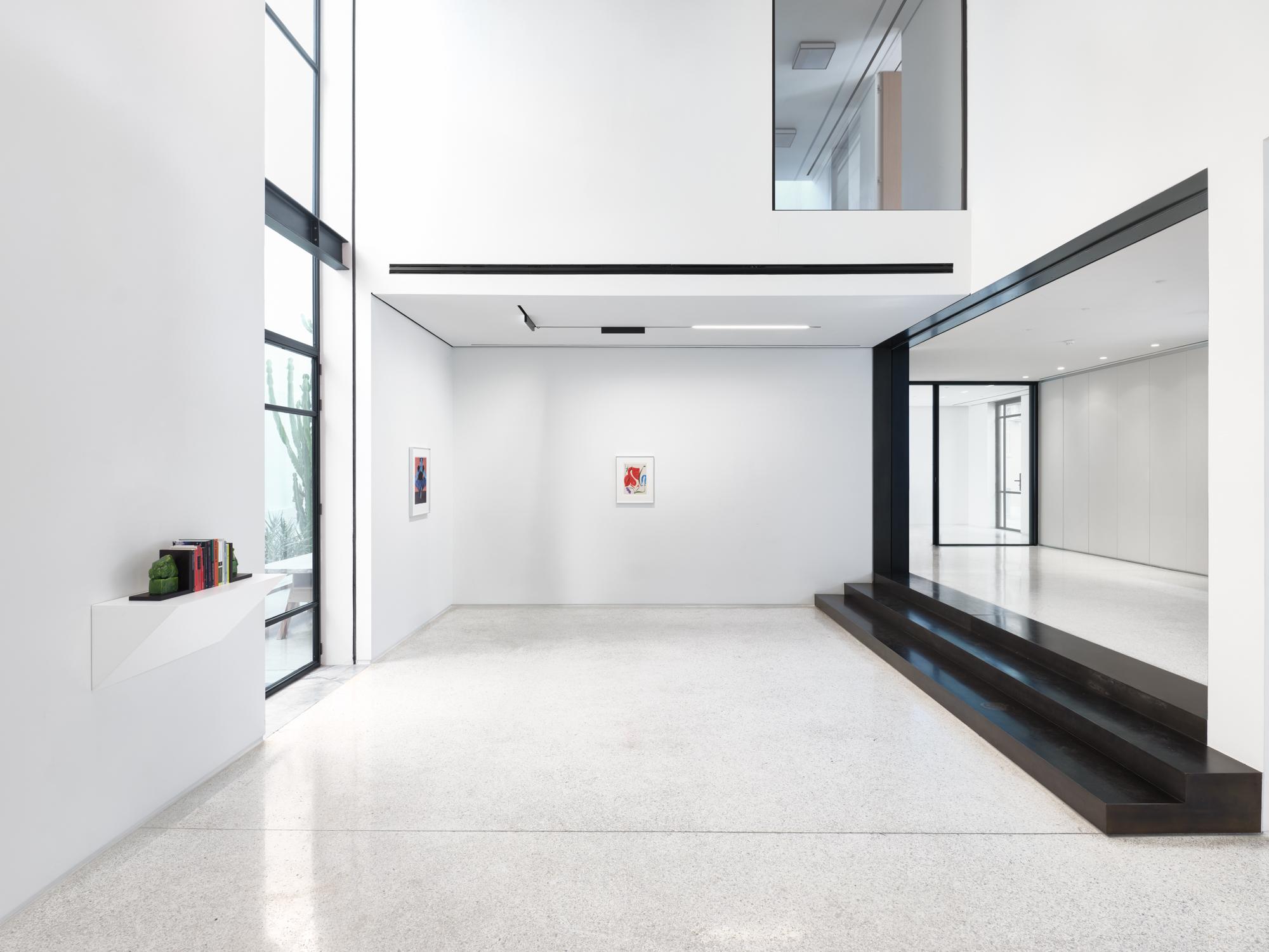 ARCH EDITIONS  10