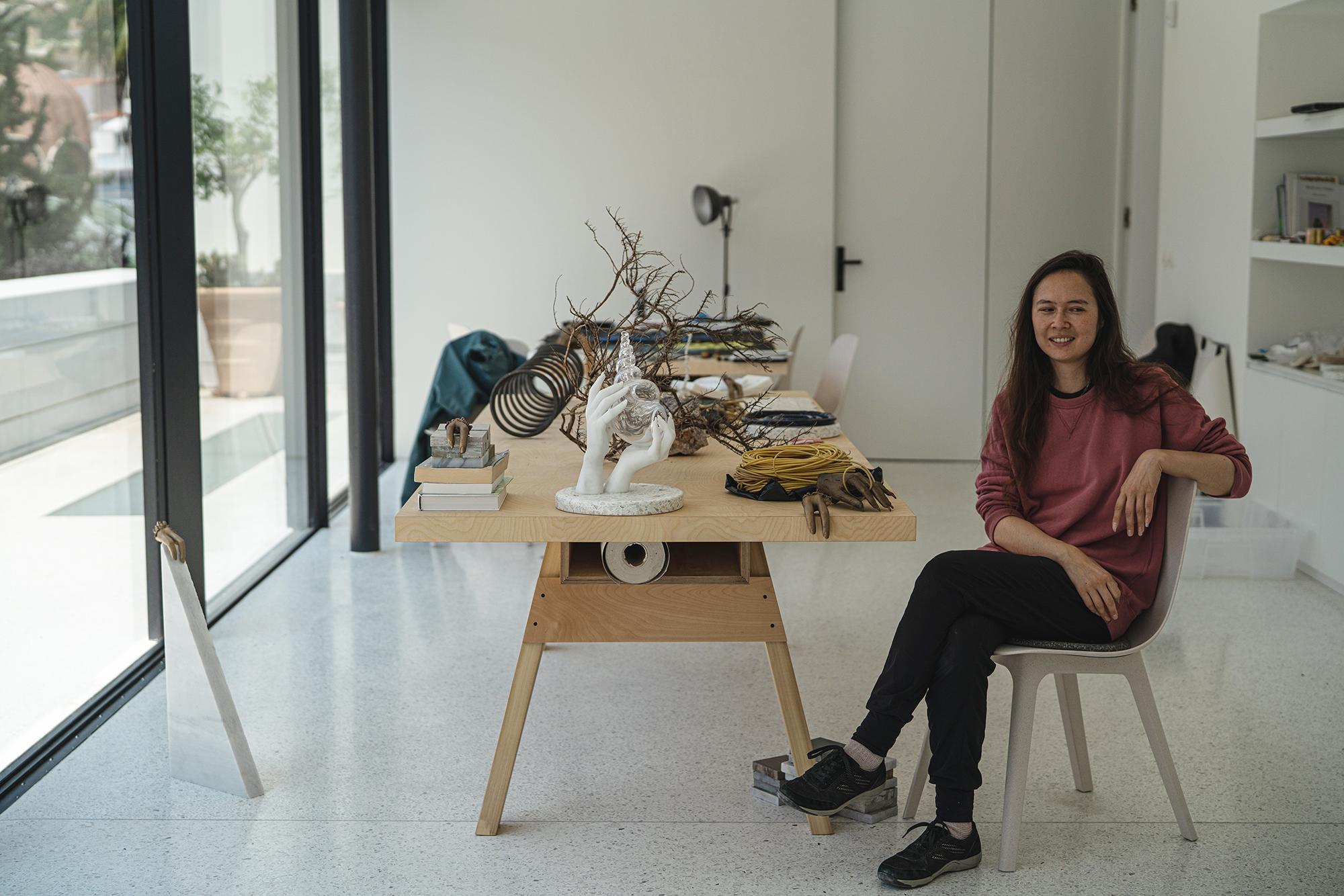 Kelly Akashi in residence 0